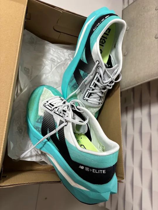New Balance SC Elite v4 - Linha Premium