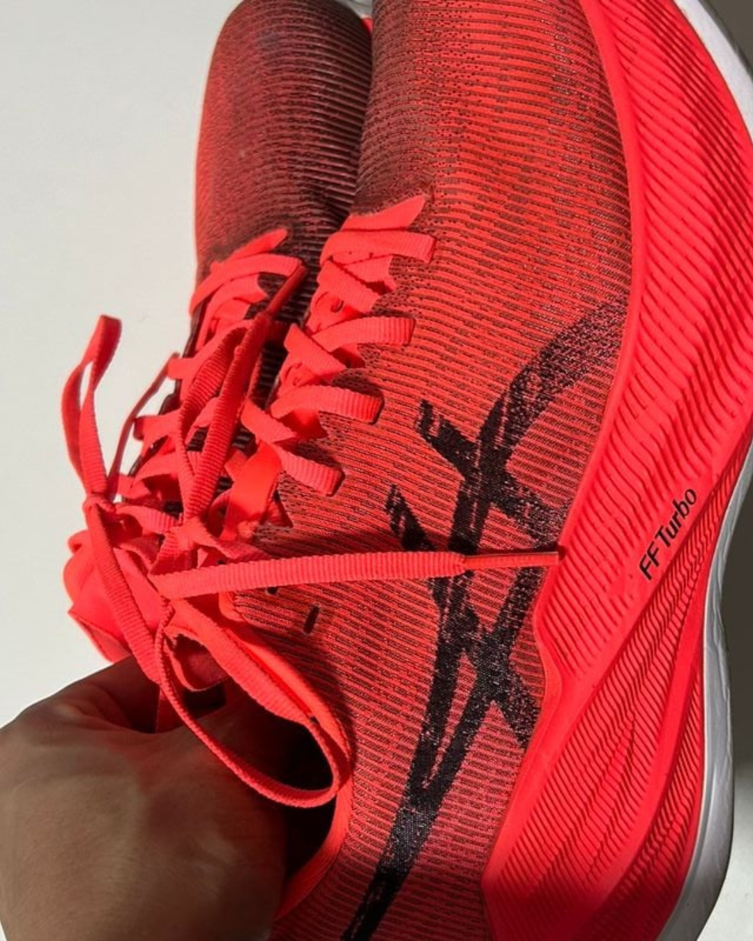 Asics SuperBlast - Linha Premium