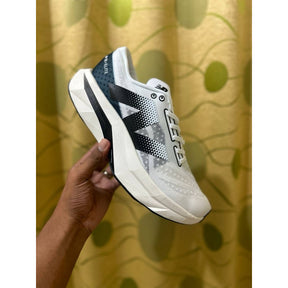 New Balance SC Elite v4 - Linha Premium